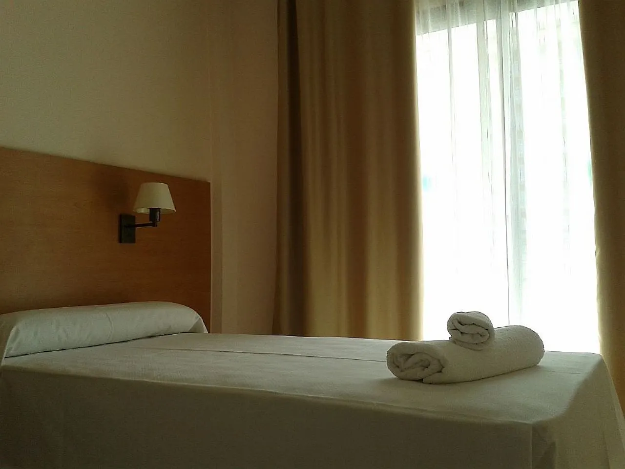 Bay Hotel Росас